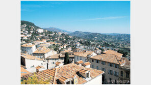 [우먼 동아일보] 악마적 탐미가 향기를 따라 흐르는 마을~ ‘향수’의 무대, 프랑스 그라스