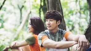 윤계상, 로우알파인 화보 공개…숲 속에서도 빛나는 ‘특급 자태’