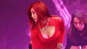 전효성, ‘엠카’서 독보적 볼륨몸매로 섹시 안무 소화 “아찔”