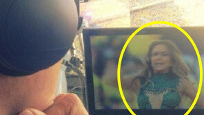 차범근, “개막식 멘트 떠넘기고” 제니퍼 로페즈 축하공연 심취