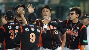 [포토] ‘최준석 만루포+솔로포’ 롯데, KIA에 기분좋은 승리!