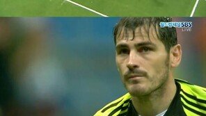 네덜란드 5:1 대승 이끈 로벤, 카시야스는 ‘고개 푹’