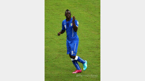 ‘결승골’ 이탈리아 발로텔리, MVP 선정…‘죽음의 D조’