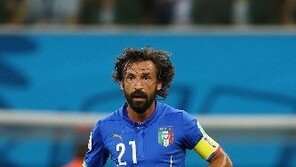 잉글랜드, 이탈리아 ‘축구도사’ 피를로의 노련함에 무릎 꿇었다