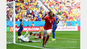 스위스, 종료 직전 드라마 같은 역전승…골과 동시에 휘슬