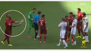 메이렐레스, ‘페페 퇴장’ 심판에 손가락 욕설? 알고보니…