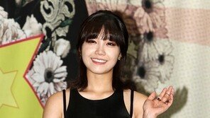 ‘트로트의 연인’ 정은지, 섹시 블랙 캣 콘셉트? ‘물찬 미모’