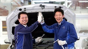 車에 필이 꽂힌 두 高卒의 ‘학력 반란’
