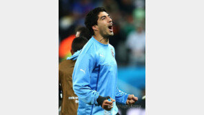 우루과이 잉글랜드, 수아레스 2골 맹활약 “내 생애 최고의 승부”