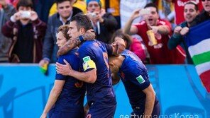 네덜란드 VS 칠레…B조 1위는?