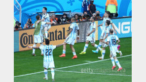 [학범슨의 퍼거슨 따라잡기] 아르헨, 89분 울다가 1분 웃었다