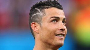 [미국-포르투갈] 호날두, ‘황금크로스’로 극적인 무승부 2-2