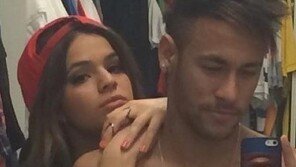 브라질 축구스타 네이마르 다득점 맹활약, 여자 친구도 ‘관심’