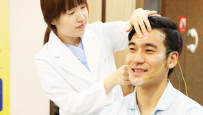 [헬스&뷰티]심한 잠꼬대땐 렘수면행동장애 의심, 뇌 노화가 원인…치매로 발전할 수도