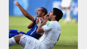 FIFA ‘수아레스 핵이빨’ 조사 착수, A매치 2년 출장정지?