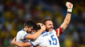 그리스, 코트디부아르에 극적 승리…PK 결승골 ‘결정적 한방’