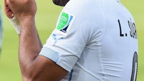 스포츠심리학자 “수아레스, 또 깨물 확률 높다”