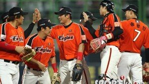 [포토] 이태양 호투에… 한화, 삼성 6-4로 제압