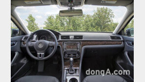 폴크스바겐, 파사트 2.0 TDI “310만 원 내리고 사운드 시스템 추가”