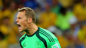 ‘잔인한 선방쇼’ 노이어, 첫 골에 무너진 세자르