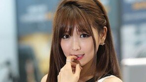 [포토]오토살롱 레이싱모델 ‘아련한 눈빛으로’