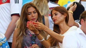 괴체와 후멜스 여친들 내조 후끈…독일 우승 상금도 눈길 