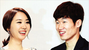 [우먼 동아일보] 박지성·김민지 약혼식 해프닝 & 런던 신혼 계획