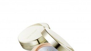 LG생활건강, 이자녹스 X2D2 메탈 쿠션 출시