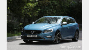 [시승기]볼보 V60 D4 R-디자인 “미드나잇 인 동해”