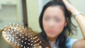 찬바람 불자 머리카락 우수수…단백질·비타민부터 보충하라