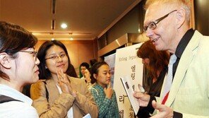 “배우들 유머와 비애의 균형 훌륭히 표현”