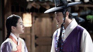 유노윤호-서예지, 드라마 촬영하다 연인으로 발전? SM 입장 들어보니…