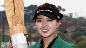 ‘허리보호대 투혼’ 신데렐라