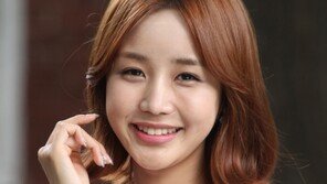 ‘전진과 열애설’ 윤진이 누구? ‘신사의 품격’으로 데뷔한 ‘임메아리’ 