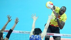 시몬 43득점…레오 조차 막지 못했다