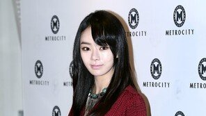 “서우, 미모에 물올랐네~”… 절친 김윤서와 함께 ‘컬렉션 참가’