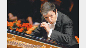 페라이어 “베토벤 황제 협주곡, 한국 무대서 새 도전”