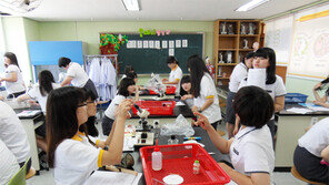 교사이름 걸고 방과후 수업… 인기 없으면 폐강시켜 경쟁유도