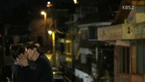 이동욱, 신세경에 ‘기습 키스’… 女心 흔드는 박력