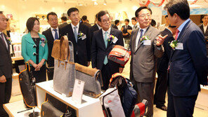 [미래창조 기업]롯데백화점, 협력사-작가 ‘아트 브리지’ 연결해 신제품 개발