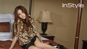 ‘룸메이트’ 나나, 아찔한 침대화보…S라인 몸매 관리 비결은 무엇?