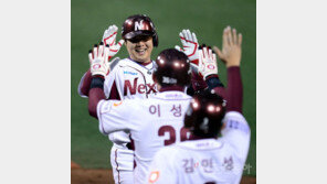 대타 윤석민, LG 잡은 ‘인생 홈런’