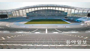 [인천/경기]빚더미 경기장, 리모델링하면 돈 더 드는데…