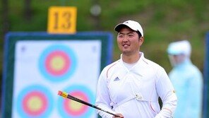 ‘양궁천재’ 김우진 세계新