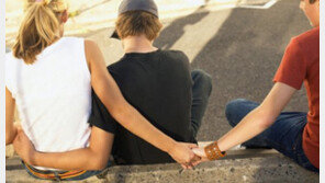 바람피우고 싶은 순간? 미혼男 ‘애인과 싸웠을 때’…女는?