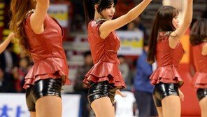 [포토] 치어리더, 열정적인 댄스에 분위기↑ ‘후끈후끈’