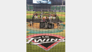 [순간포착] LG 우승 염원 담긴 대형 엠블렘