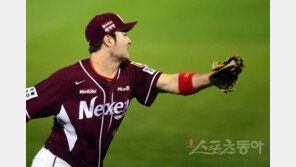 강정호 천금솔로포…박병호 홈런만큼 빛난 ‘나이스 캐치’