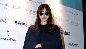 ‘성형외과 피소’ 천이슬 근황보니? 패션 행사서 자체발광 ‘미모 자랑’