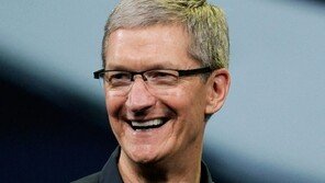 애플 CEO 팀 쿡, 커밍아웃 “동성애자라는 게 자랑스럽다”